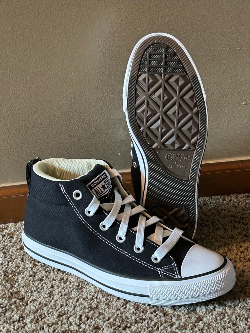 Converse CT Street Mid top padded collars black & white women's size 8.5
